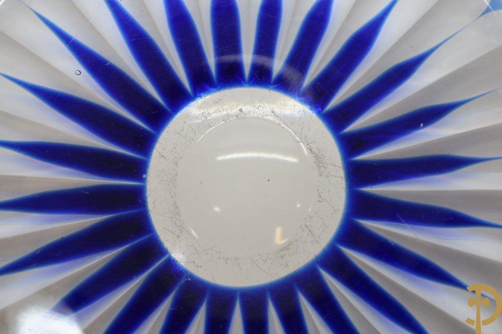 Blauwe Val-Saint-Lambert coupe - Hoogte 8 cm. - Diameter 24 cm.