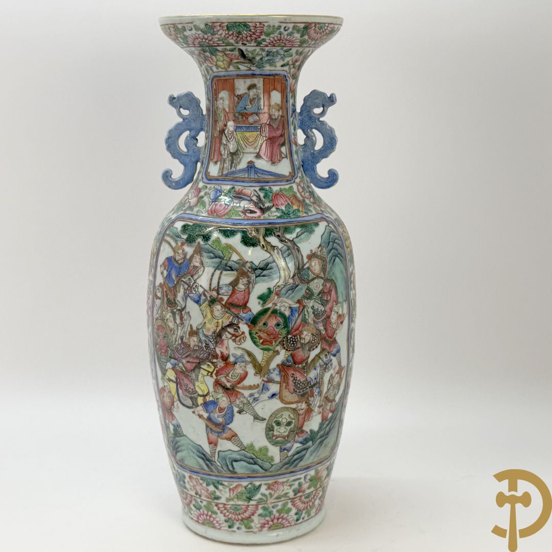 Chinese porseleinen vaas met geanimeerd krijgerdecor en vogeltaferelen