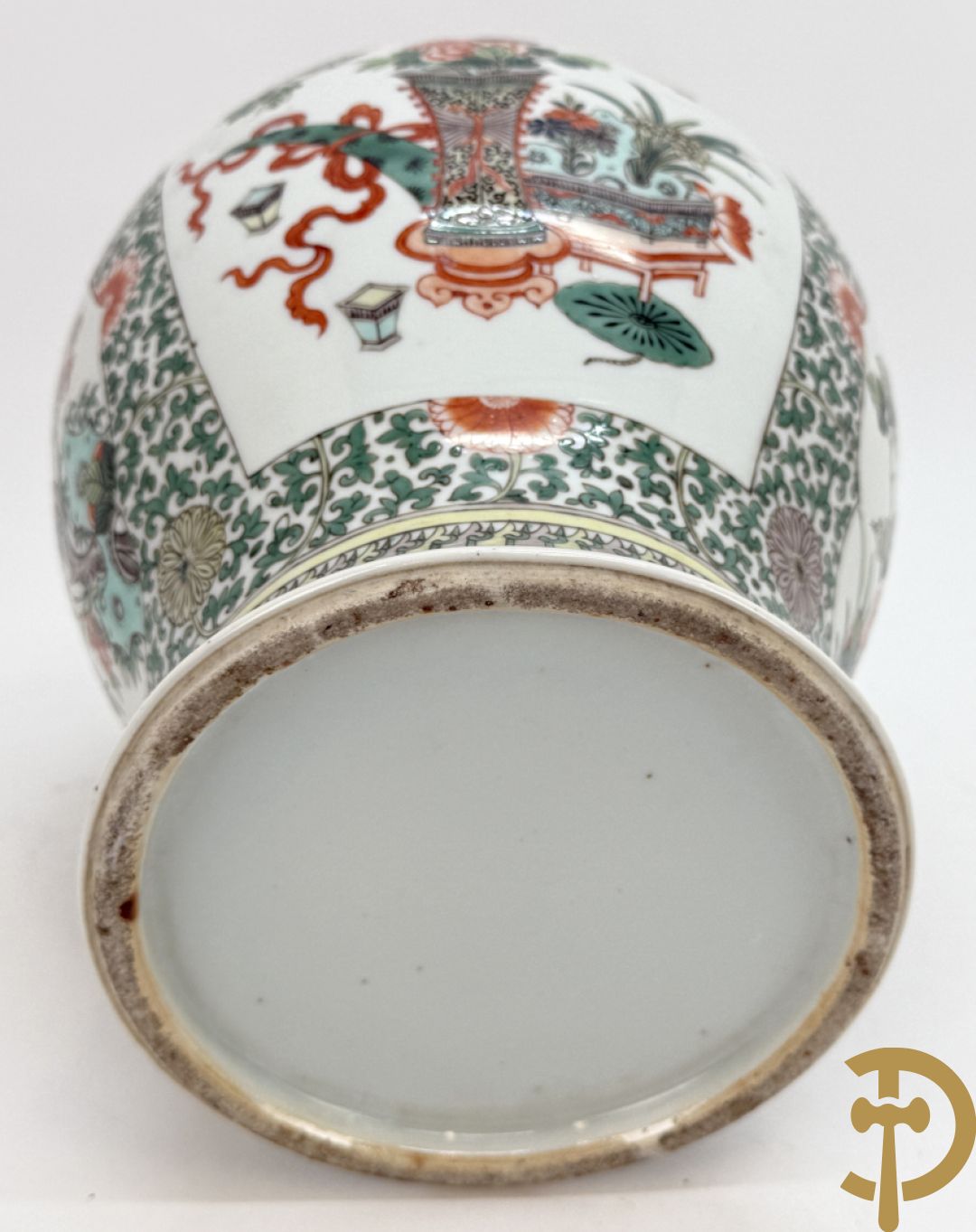 Chinese porseleinen dekselpotiche met bloemendecor