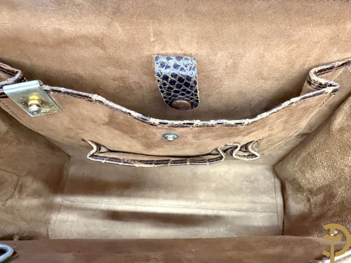 Vintage Delvaux handtas in kroko in bijhorende zak