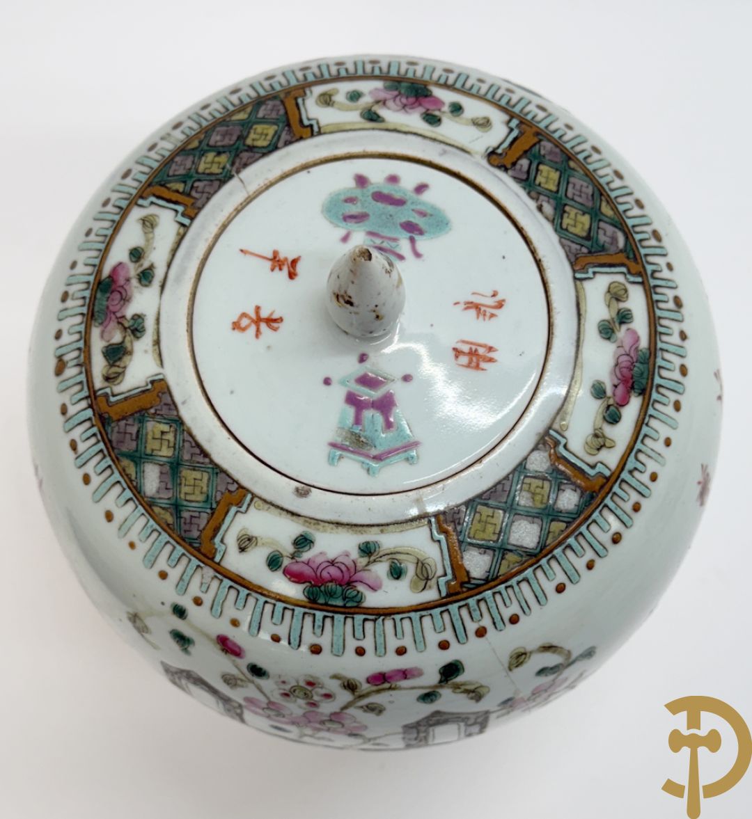 Chinese porseleinen dekselpotiche met antiquiteitendecor
