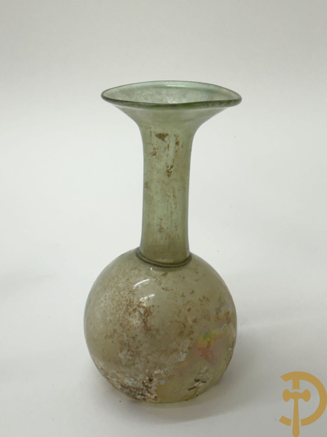 Drie antieke Romeinse glazen flesjes