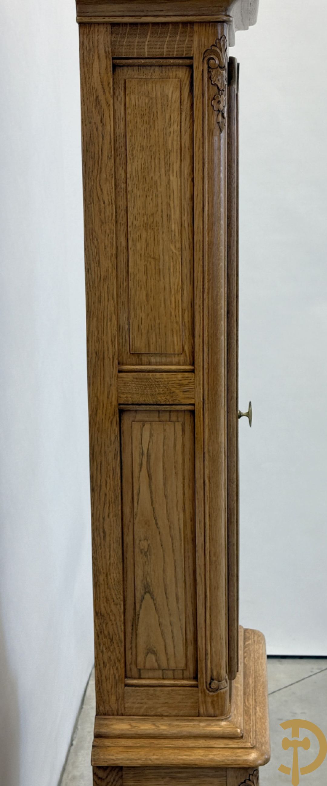 Massief eiken staande klok Louis XV stijl met bloemensculptuur