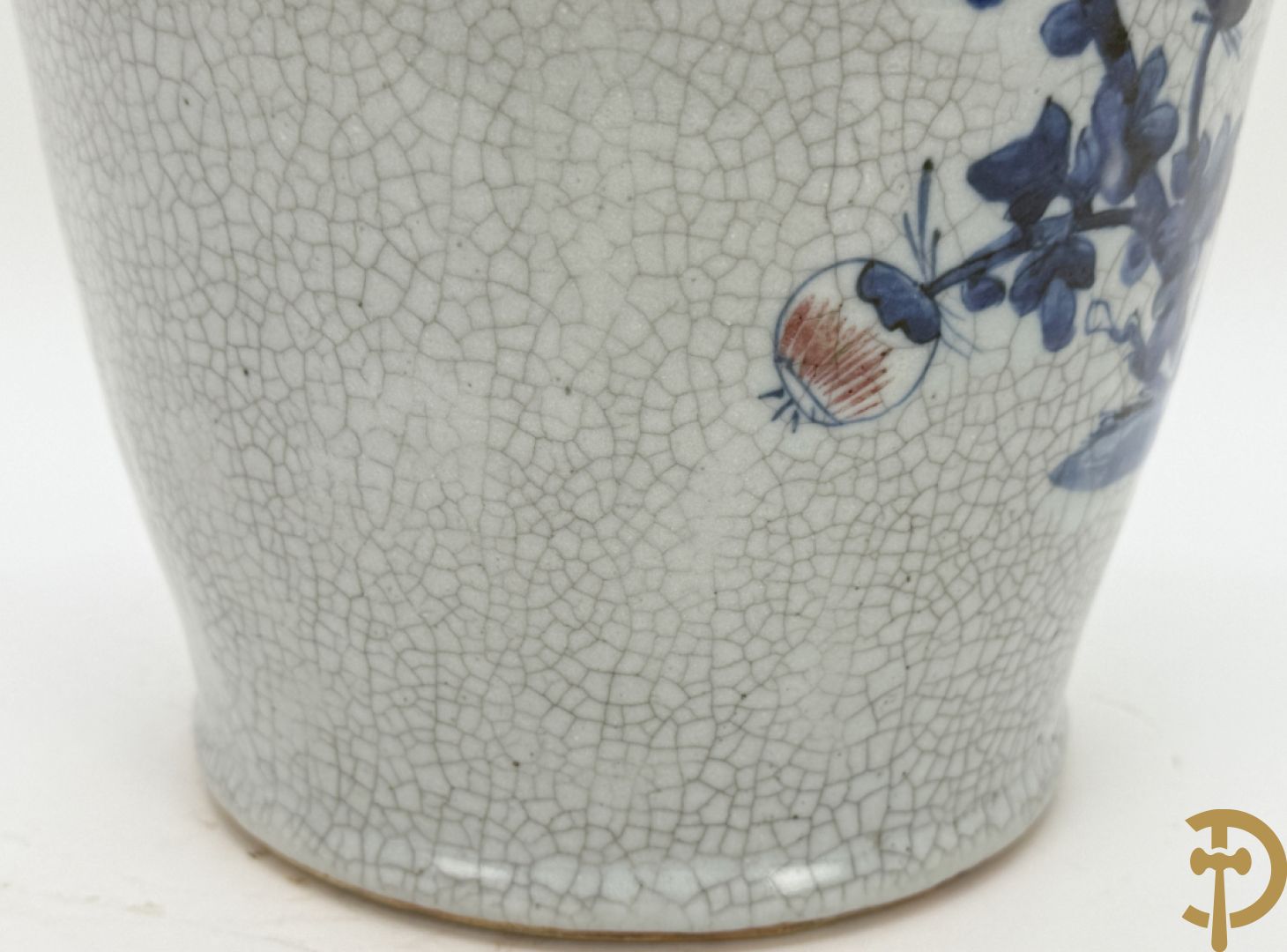 Chinese porseleinen blauw/witte Nankin vaas met bloemen- en vogeldecor en bezet met vruchten