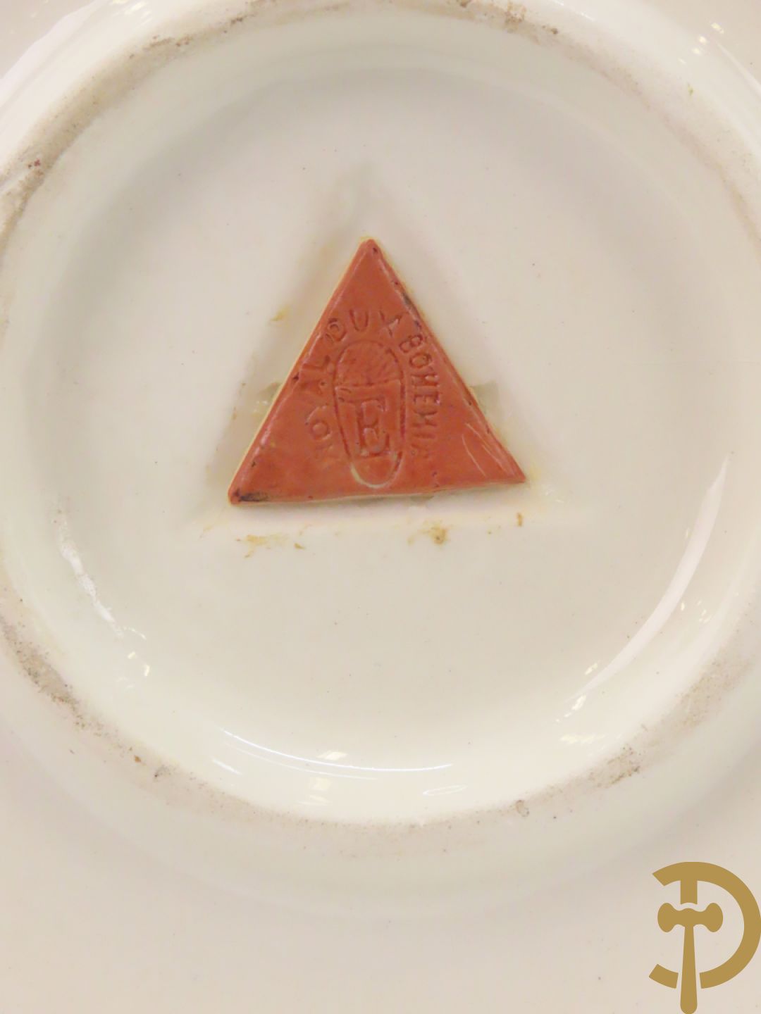 Paar Royal Dux vazen met herderpaar, gemerkt onderaan