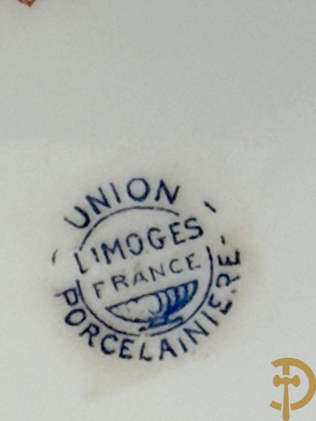 Porseleinen siervaas met idyllisch landschap met 4 dansende dames op blauwe fond, gemerkt Orly