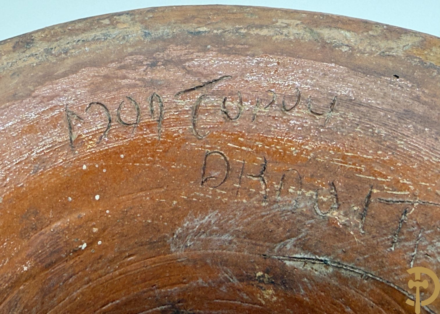 Vaas in terra cotta met geometrische motieven, Amfora, Grieks model, onleesbaar getekend onderaan