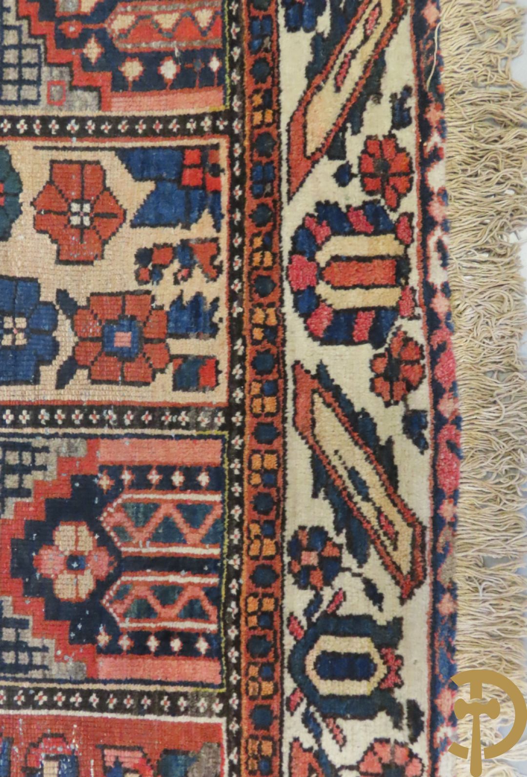 Oosters handgeknoopt tapijt met patronen + Oosterse handgeknoopte loper + kamelenmat