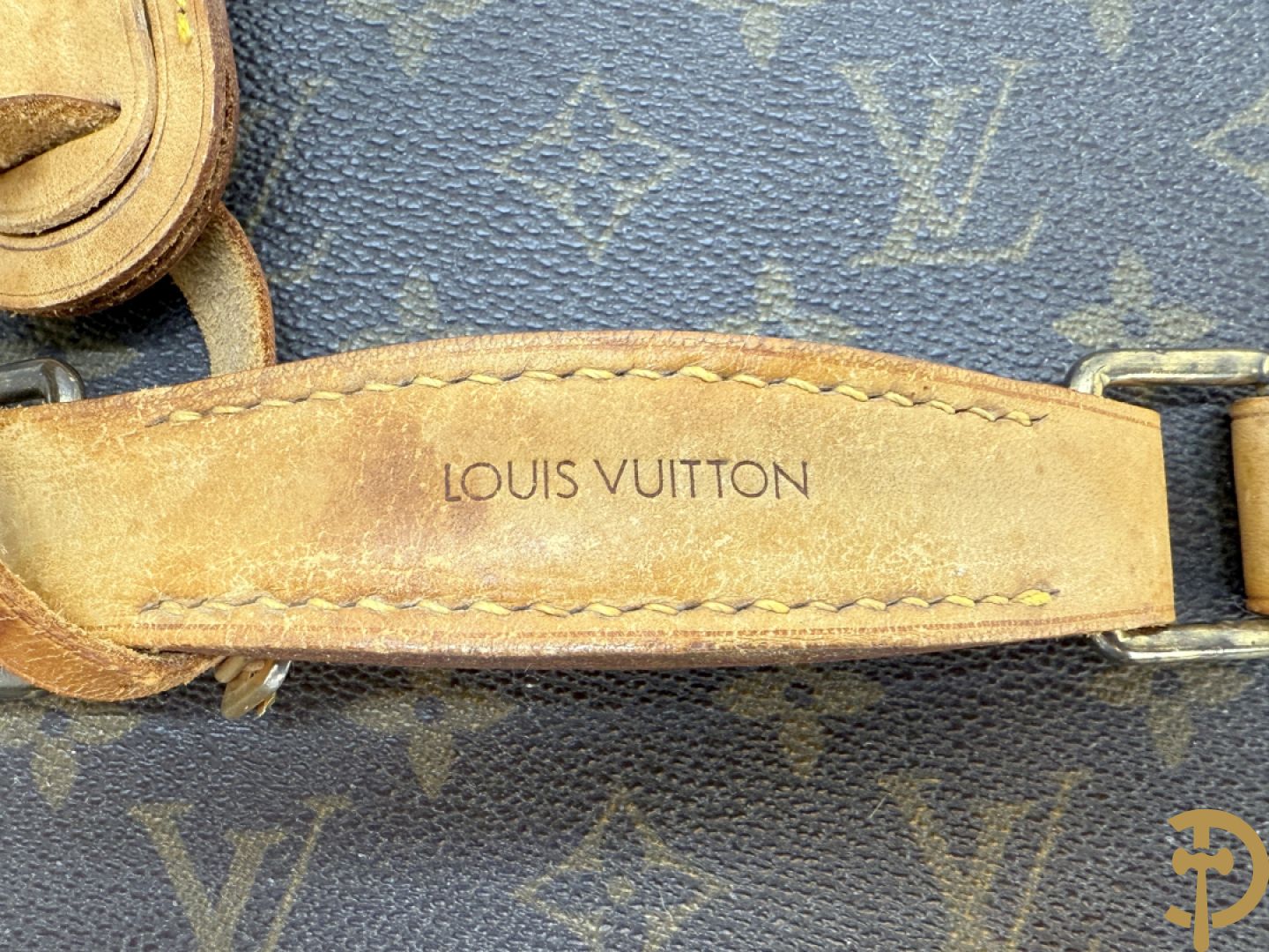 Louis Vuitton beauty case met verschillende vakjes en genummerd 948947