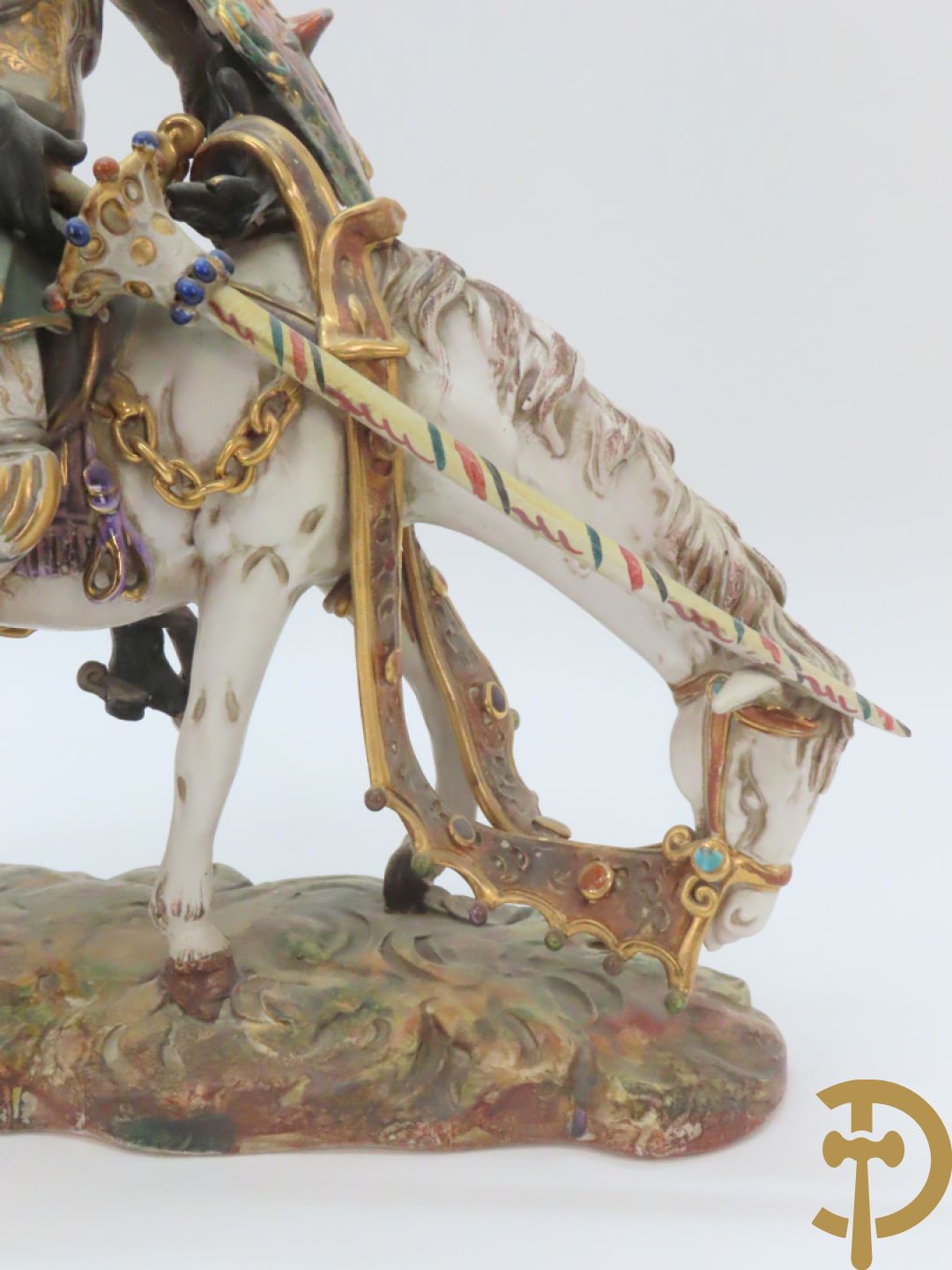 Beeld van Don Quichotte iop zijn paard n Italiaanse meerkleurige faience, Marioni P. gemerkt onderaan