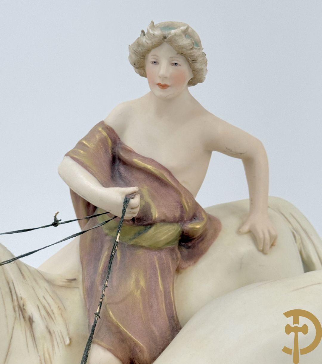 Paardenmenner in Royal Dux, onderaan gemerkt nr. 2072