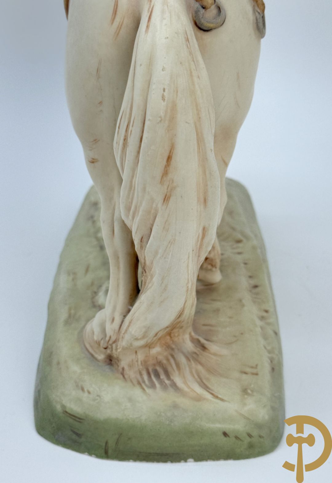 Royal Dux van jongeman op boerepaard, nummer 1693