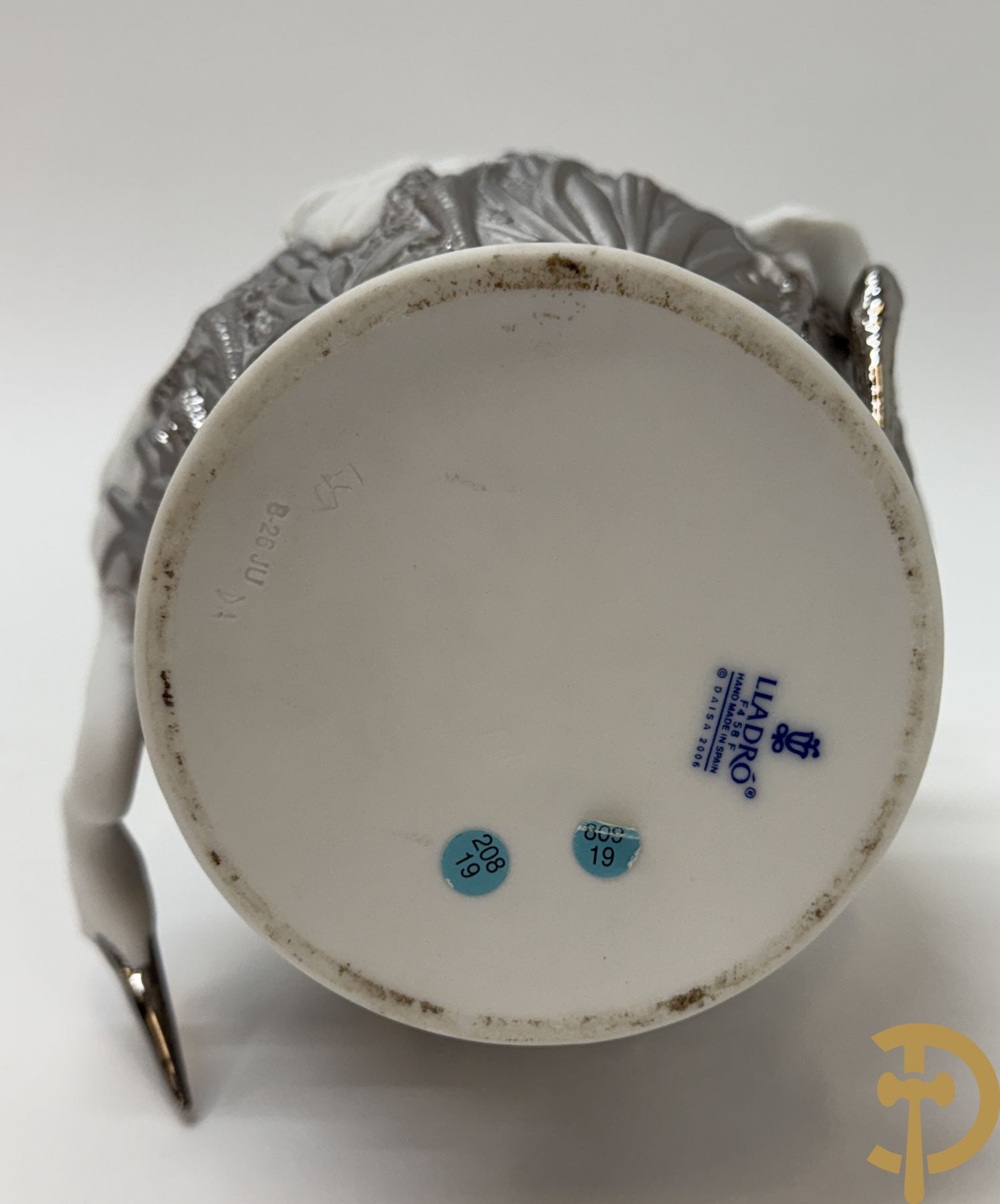 Porseleinen siervaas met decor van 5 zwanen in het riet, Lladro getekend