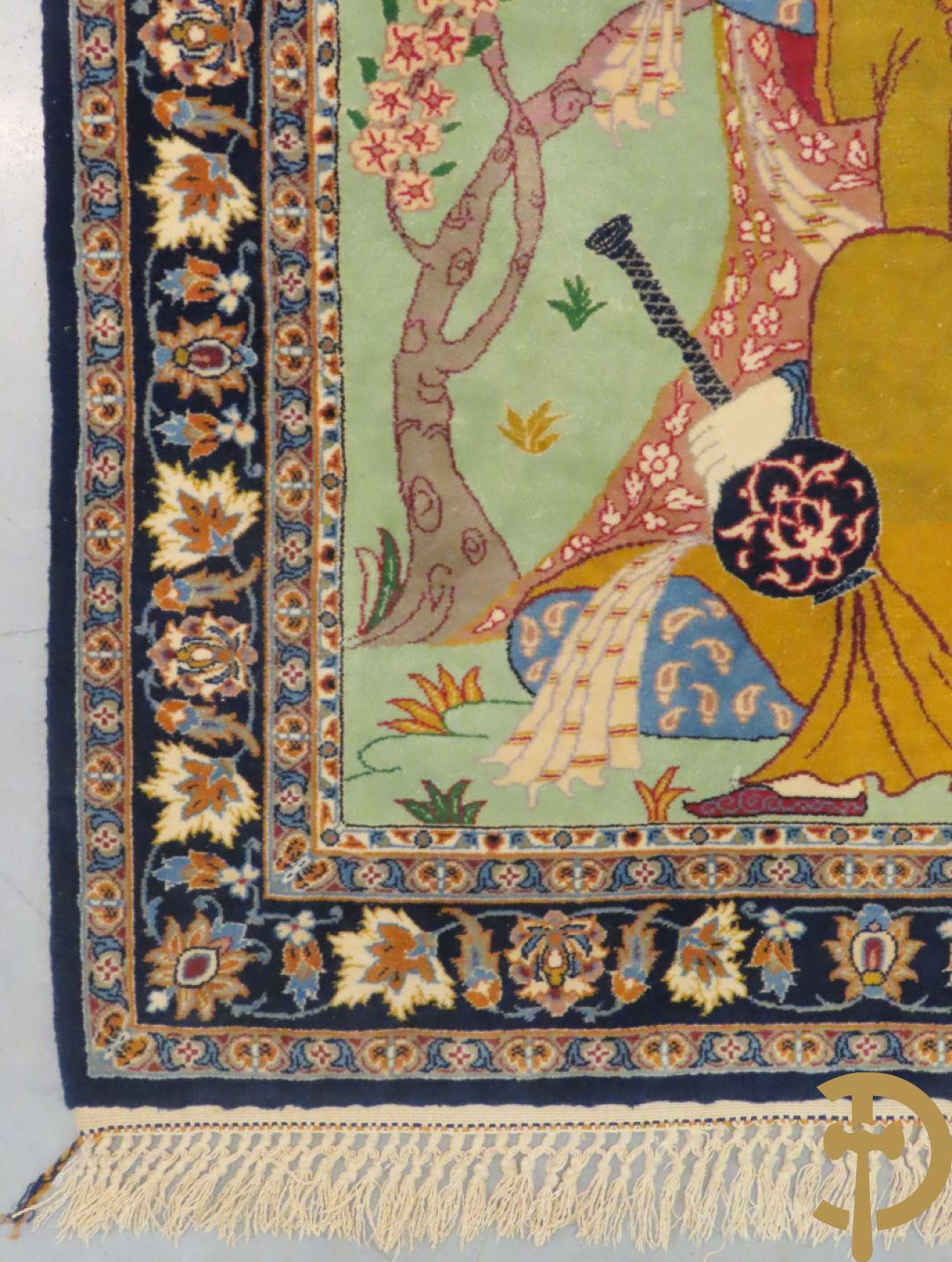 Perzisch handgeknoopt geïllustreerd tapijt met decor van musicerende dame en drinkende man