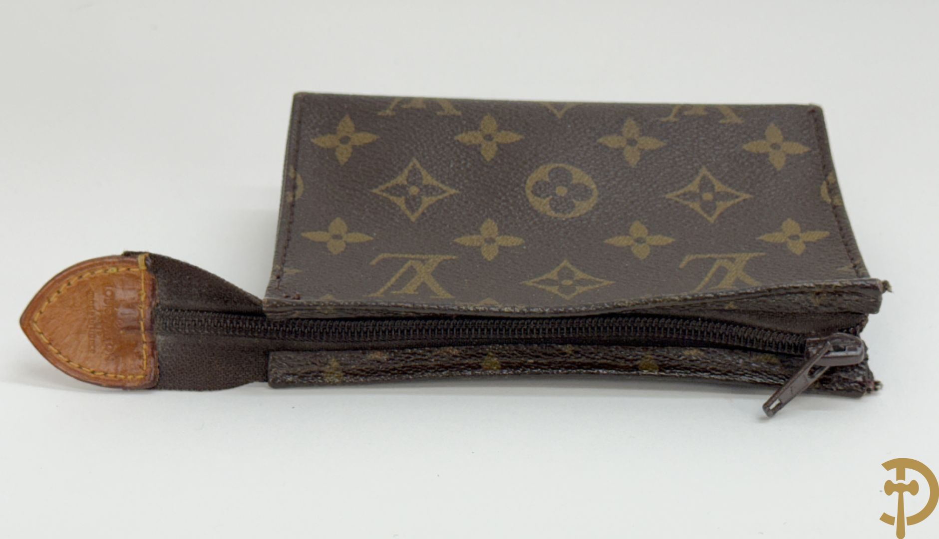 Grote en kleine toiletzak Louis Vuitton + agenda 2001  + portefeuille + tag + paraplu