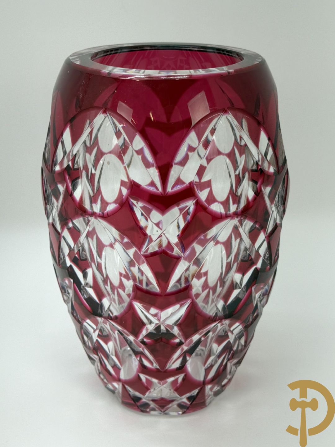 Rood kristallen Val-Saint-Lambert vaas + 6 gekleurde glazen in bleikristal