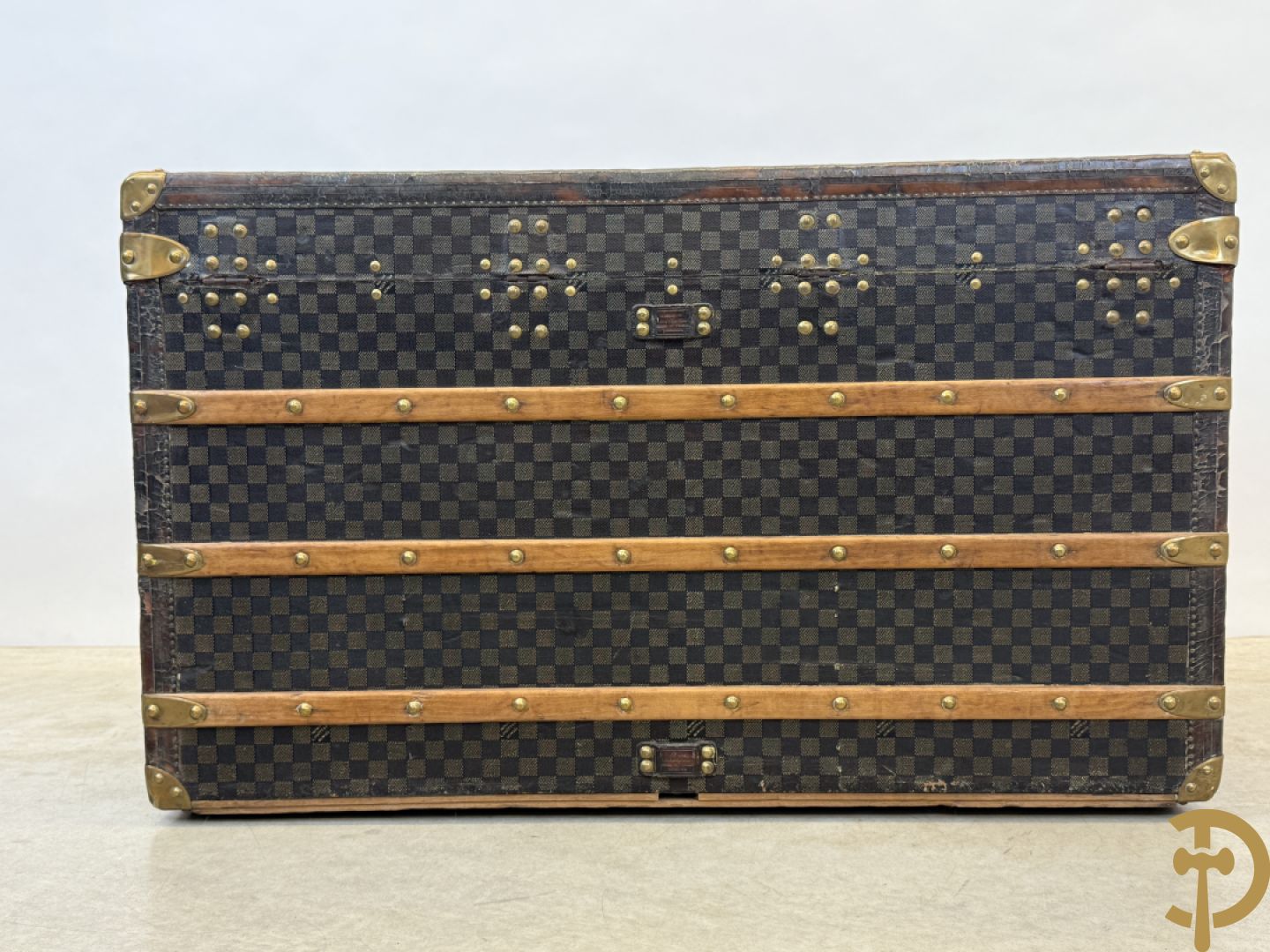 Antieke reiskoffer Louis Vuitton met houten latten, genummerd N41601, met bijhorende sleutel