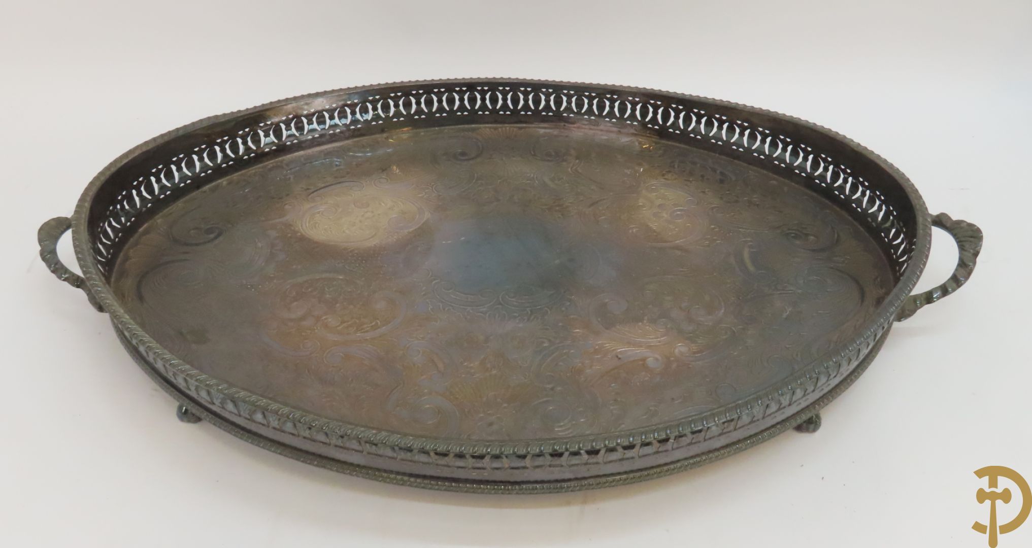 Drie verzilverde koffiestellen op plateau w.o. Wiskemann