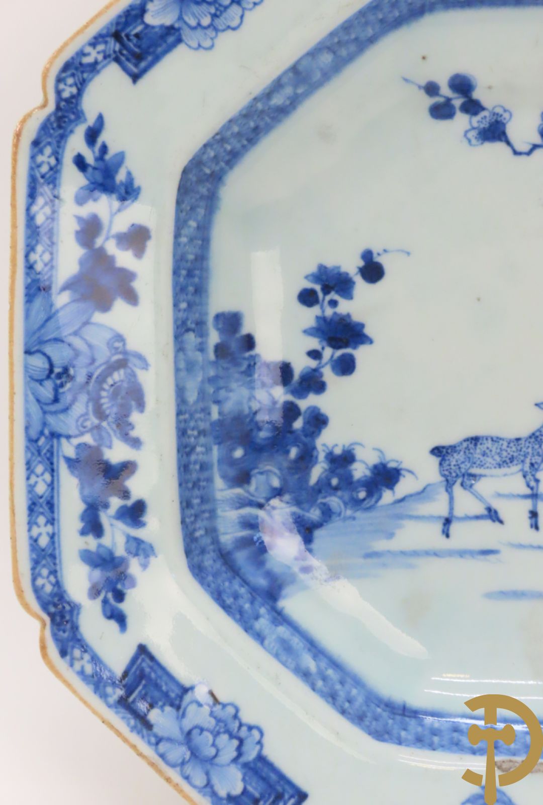 Chinese porseleinen blauw/wit schotel met bloemen- en dierendecor