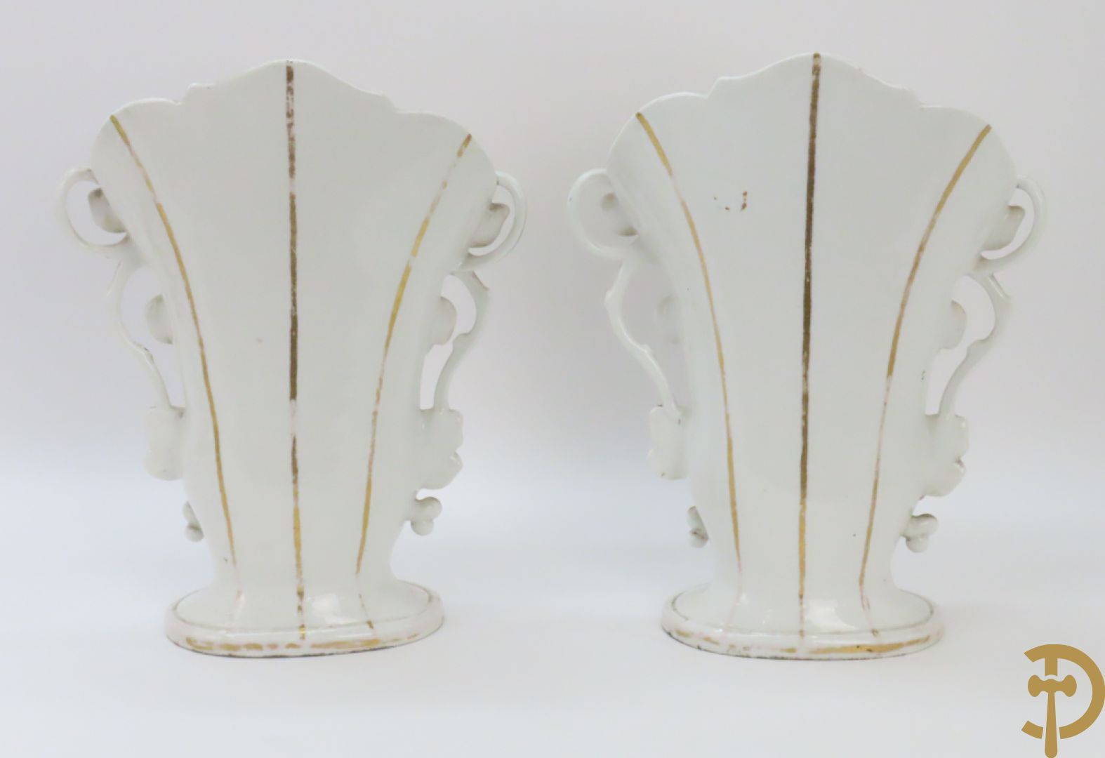 Paar porseleinen Vieux Paris vazen met decor van lieftallige dames