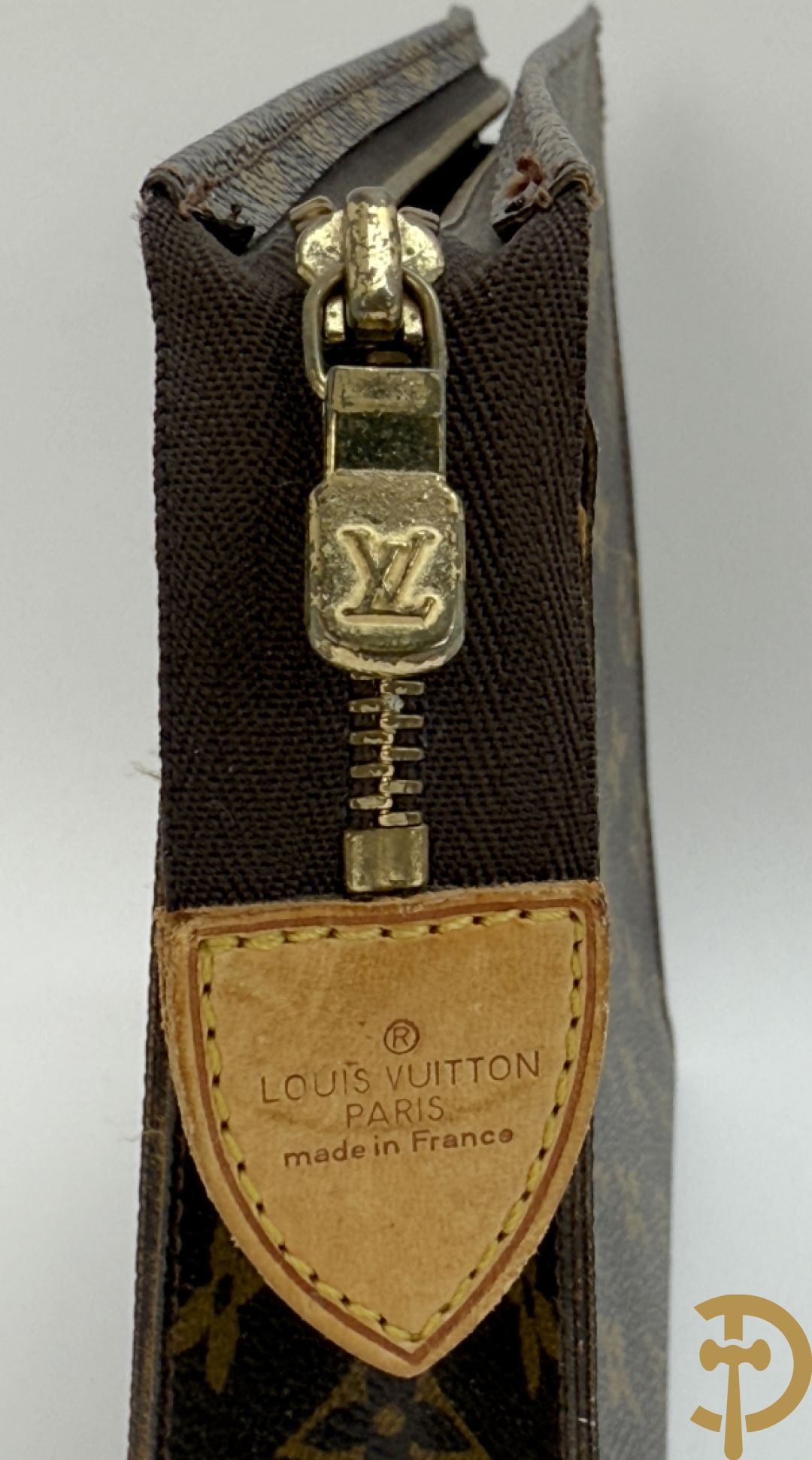 Grote en kleine toiletzak Louis Vuitton + agenda 2001  + portefeuille + tag + paraplu