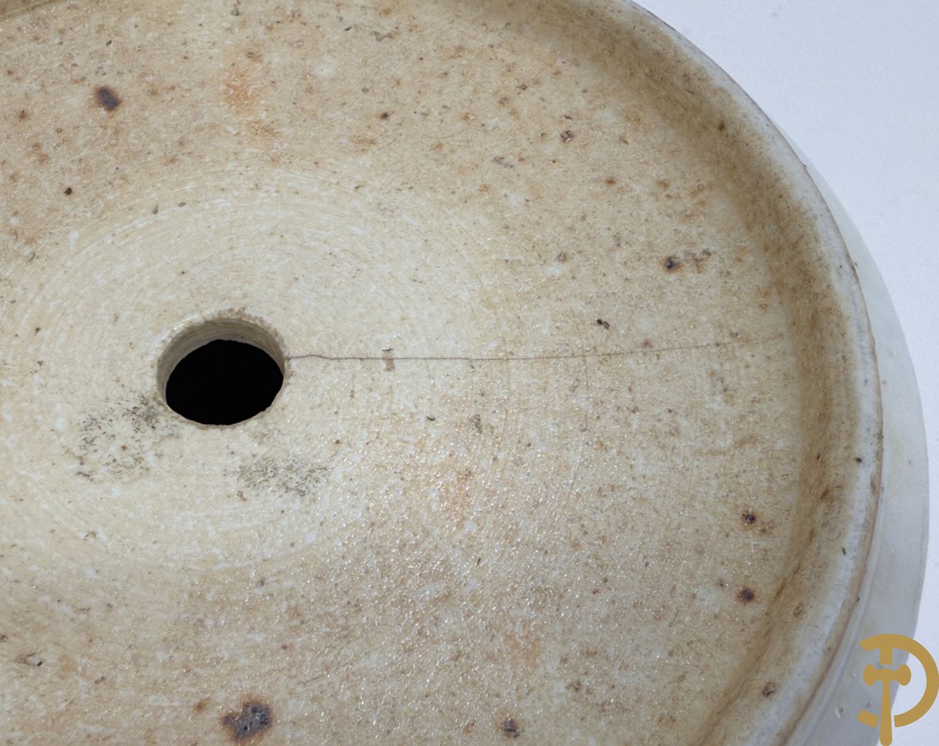 Chinese porseleinen bloemencachepot met decor van kinderen en dames