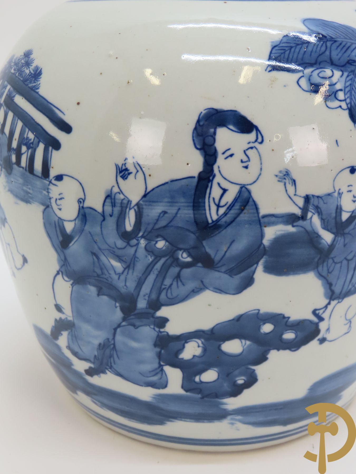 Chinese porseleinen blauwe gemberpot met geanimeerd decor, 19e
