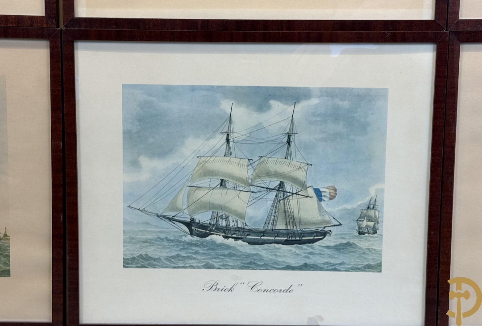 Negen decoratieve platen van jachten en zeilboten