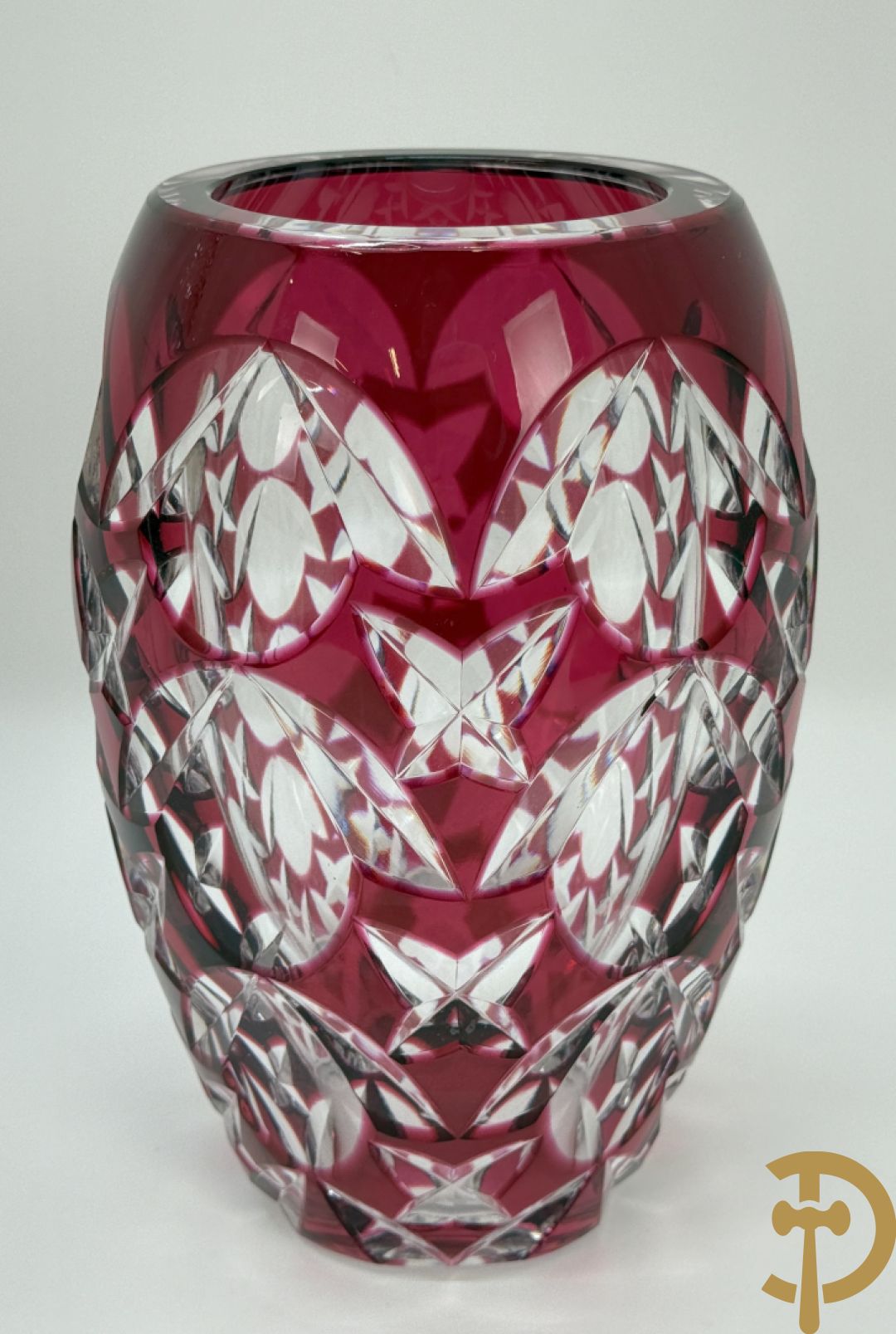 Rood kristallen Val-Saint-Lambert vaas + 6 gekleurde glazen in bleikristal