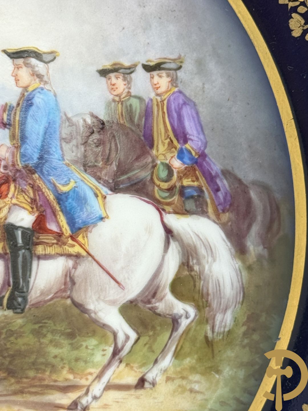 Paar handbeschilderde porseleinen Sèvres borden 