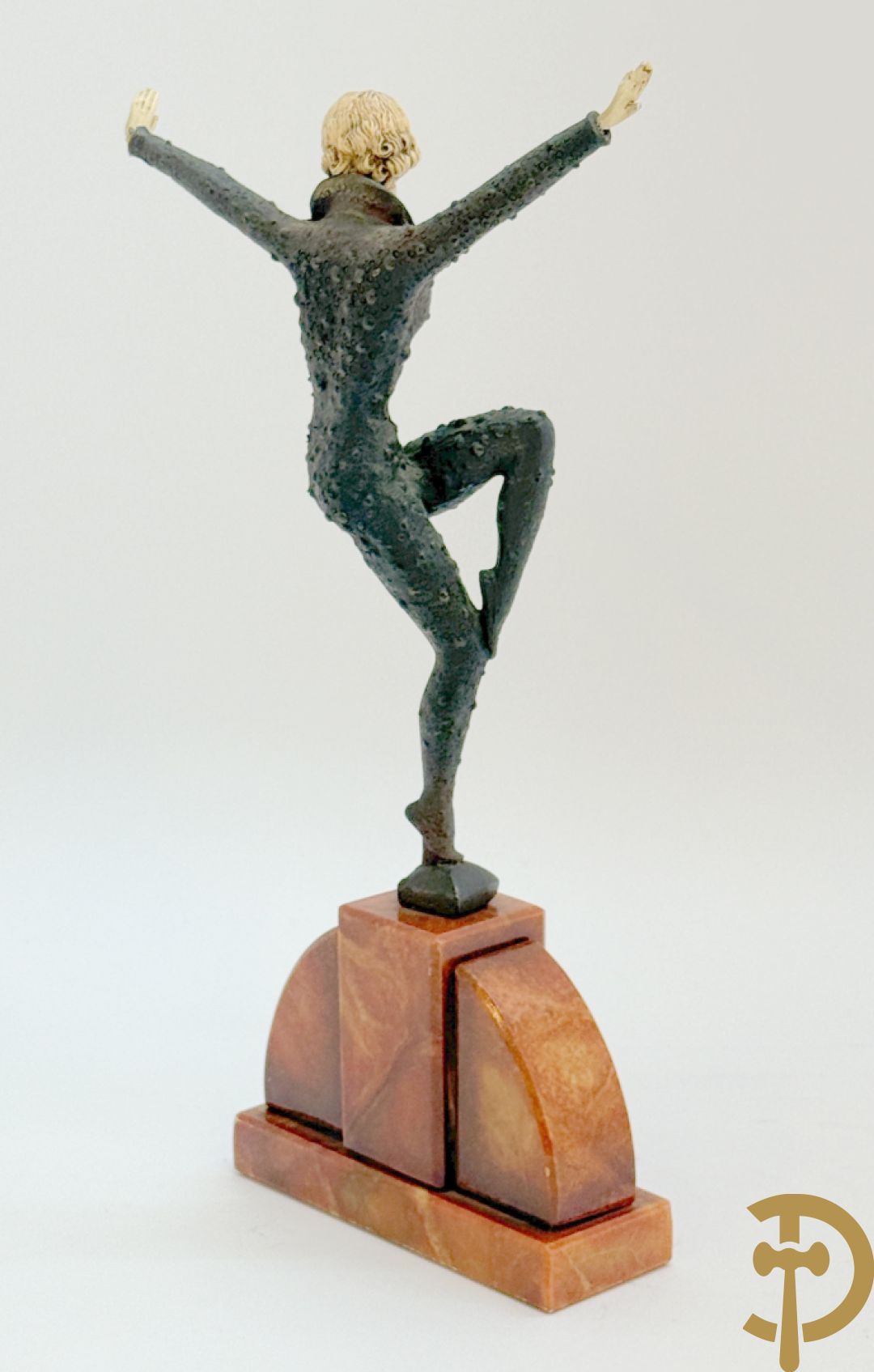 Ongetekend naar Chiparus 