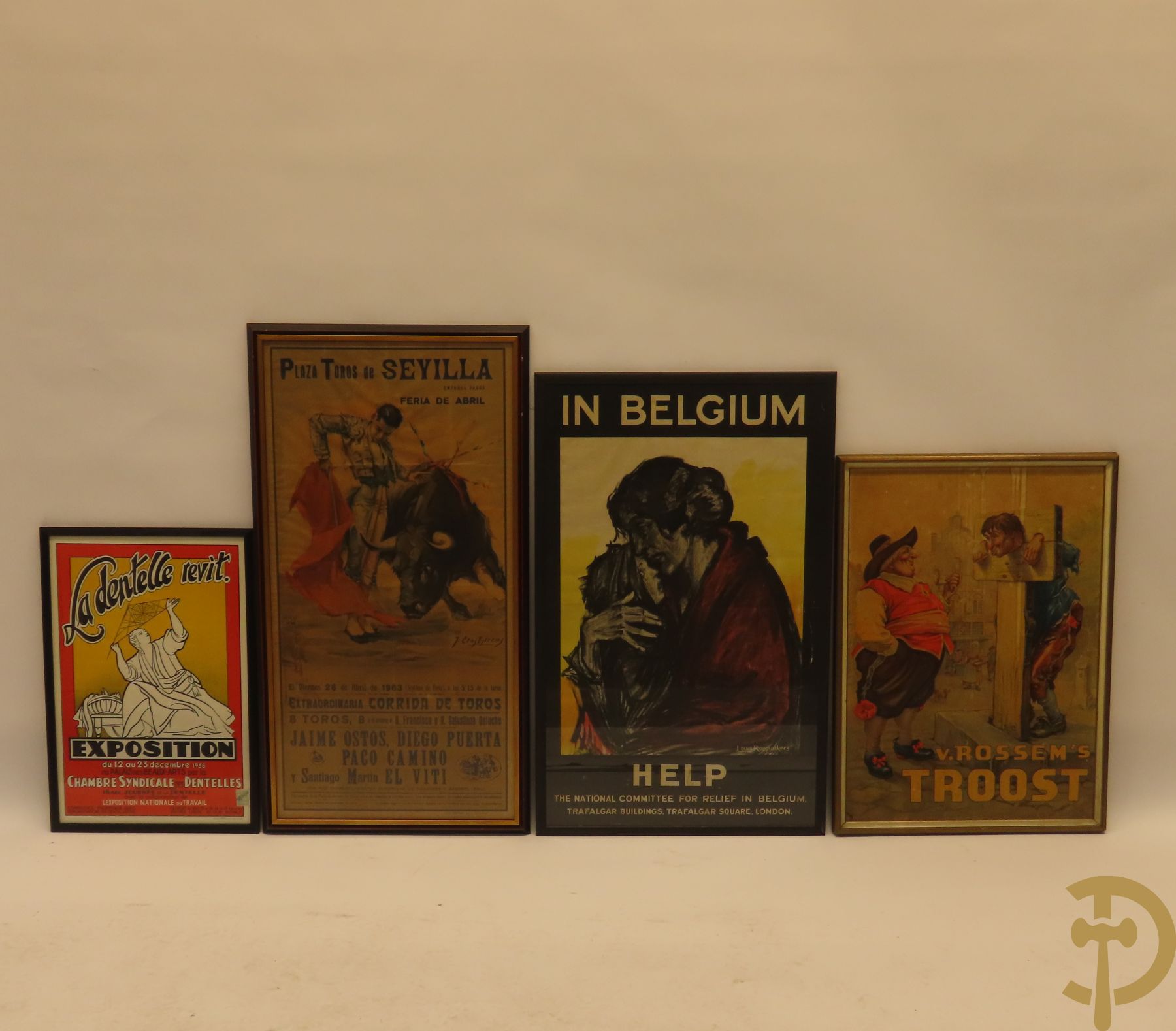 Vier oude affiches Marci : 'La Dentelle revit' exposition 1936 + Raemaekers Louis 'Help in Belgium' + Van Rossems troost + Plaza Toros de Sevilla door Crosestrems 1963