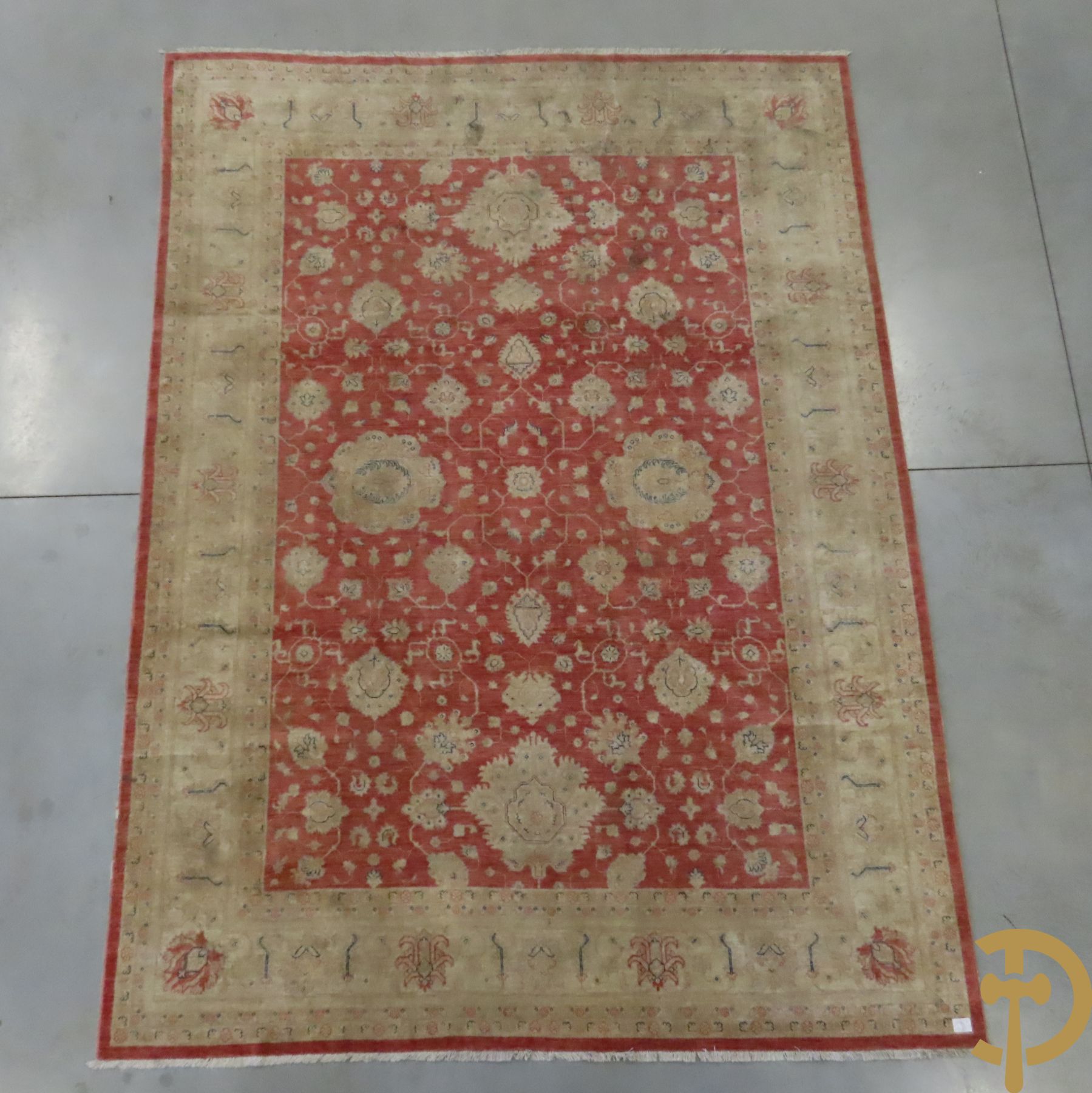 Oosters handgeknoopt tapijt met rood/beige geometrisch- en bloemendecor