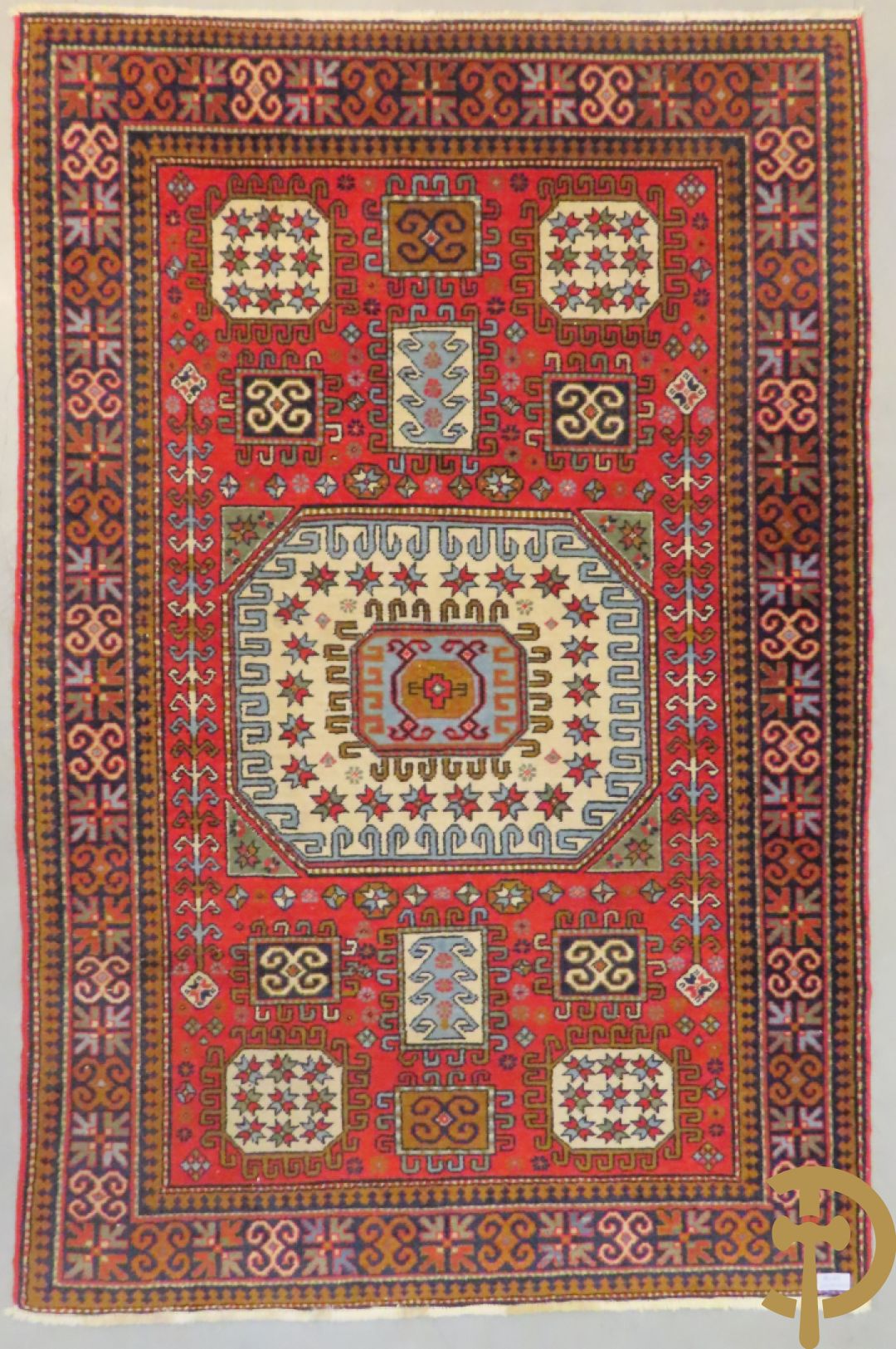 Drie oosterse handgeknoopte tapijten Kaukasus