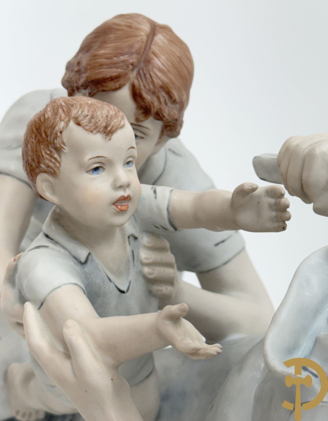 Royal Dux beeld van smid met vrouw en kind, nummer 11559