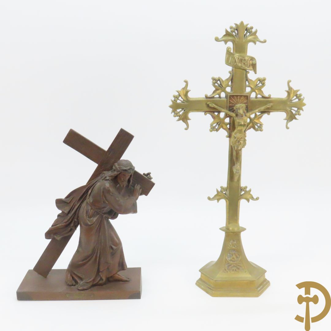 LAURENT (naar) 'Jezus dragende het kruis' kunstbronzen beeld + koperen kruis
