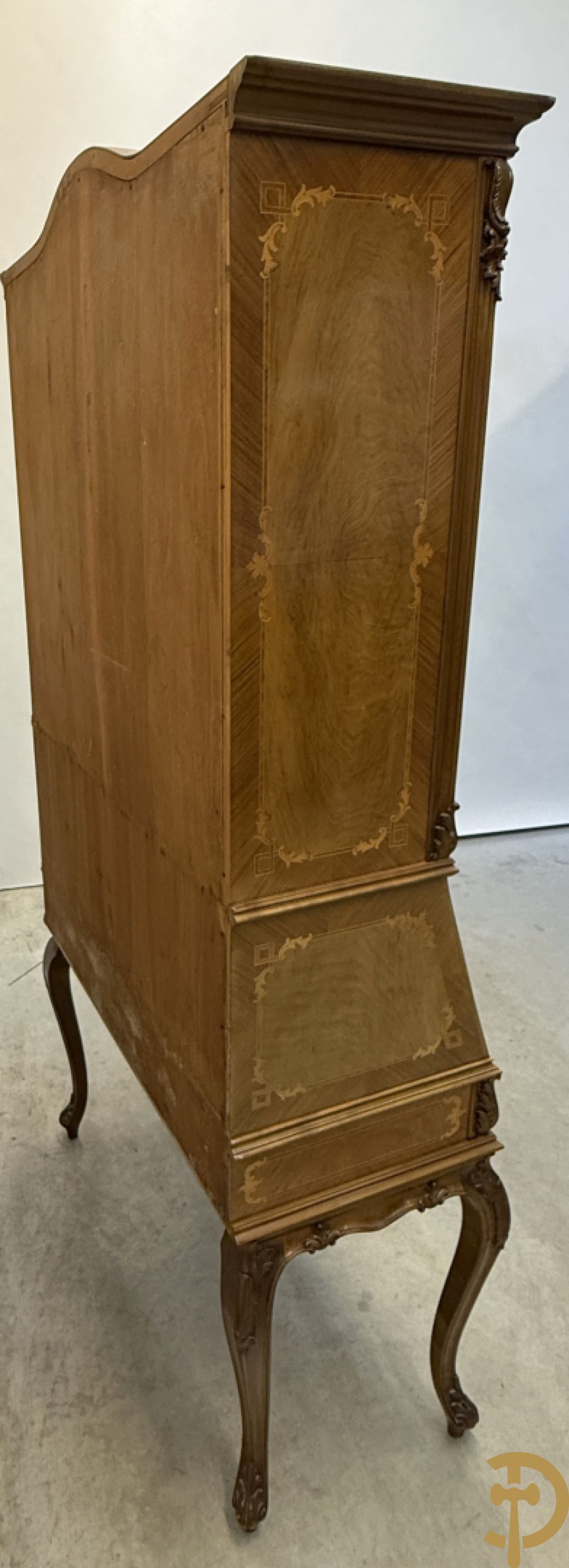 Notelaren secretaire met vitrine, Louis XV