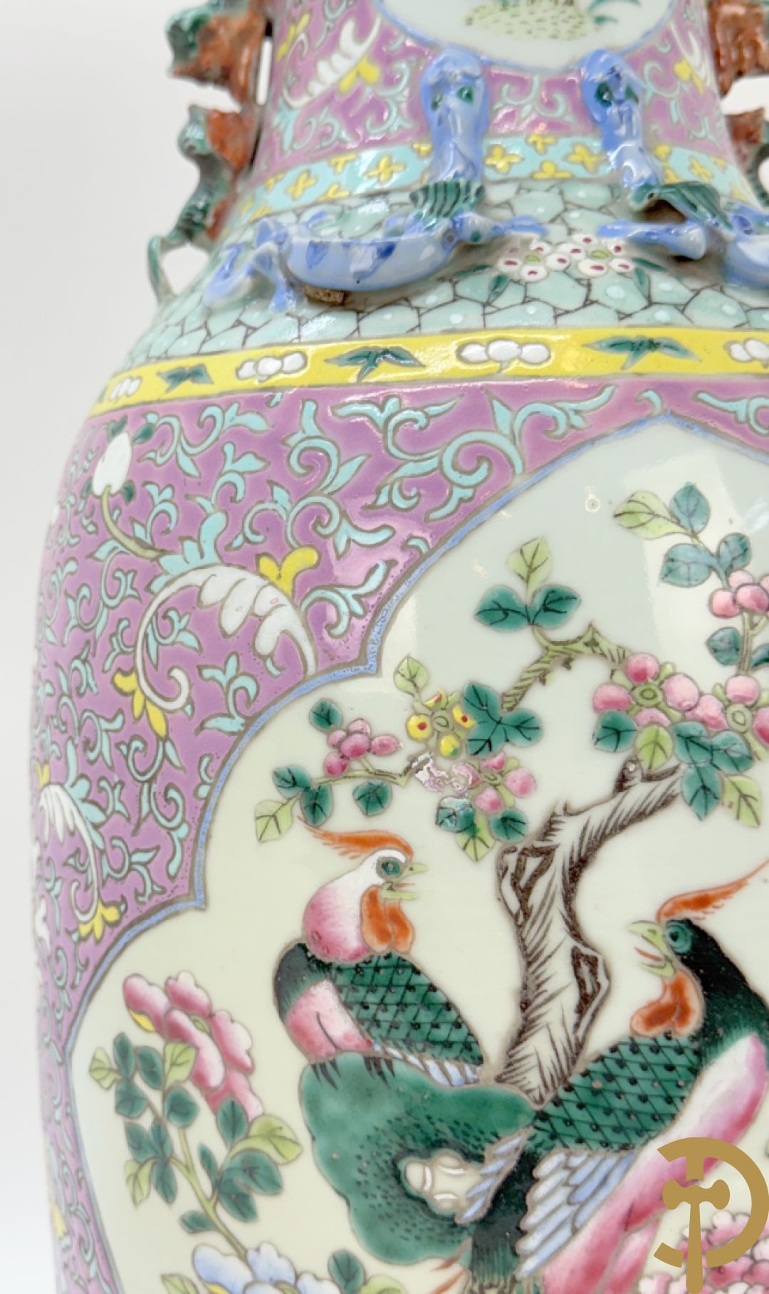 Chinese porseleinen vaas met vogel- en bloemendecor