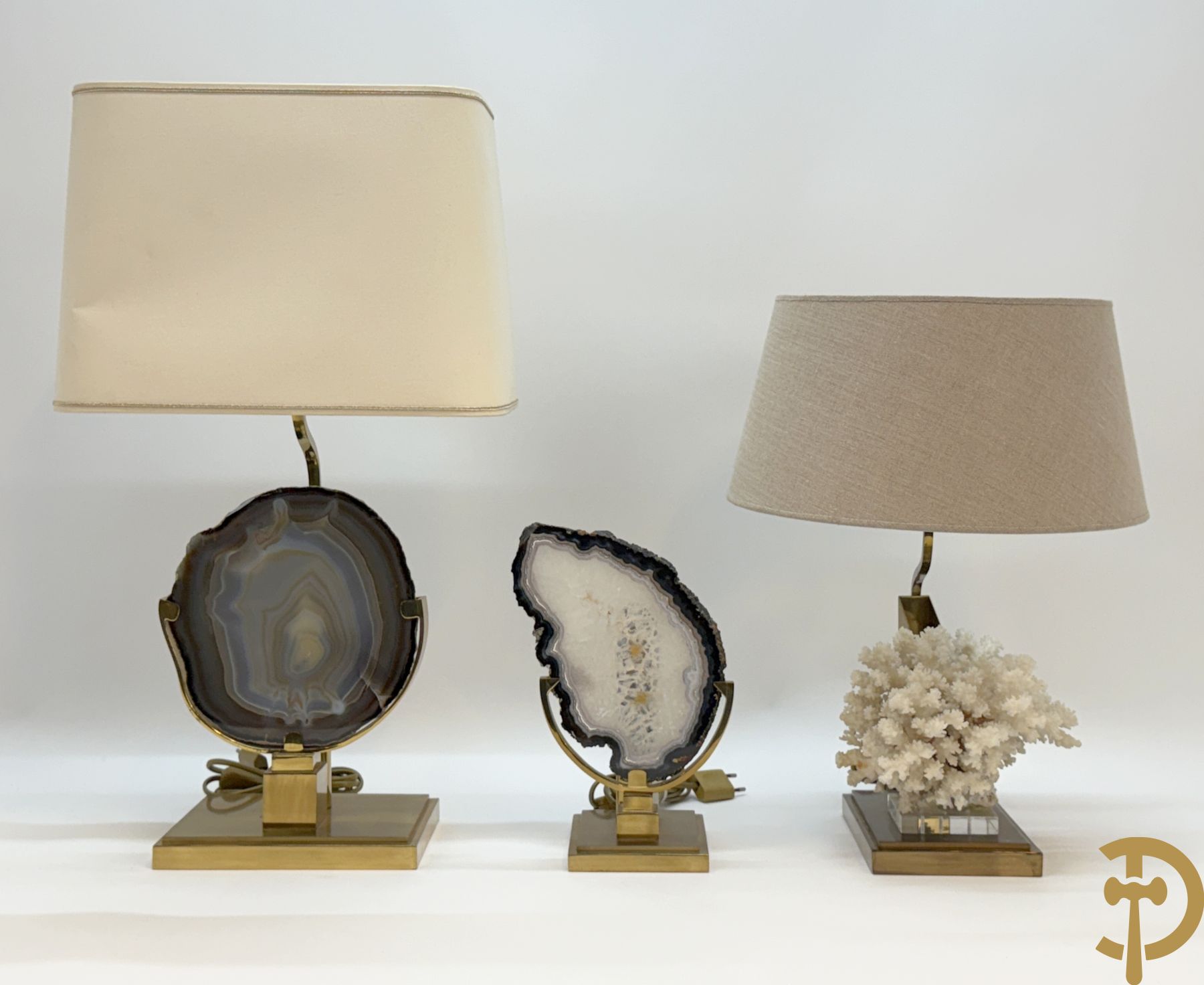 Twee vintage koperen lampadaires met agaat en 1 met koraal