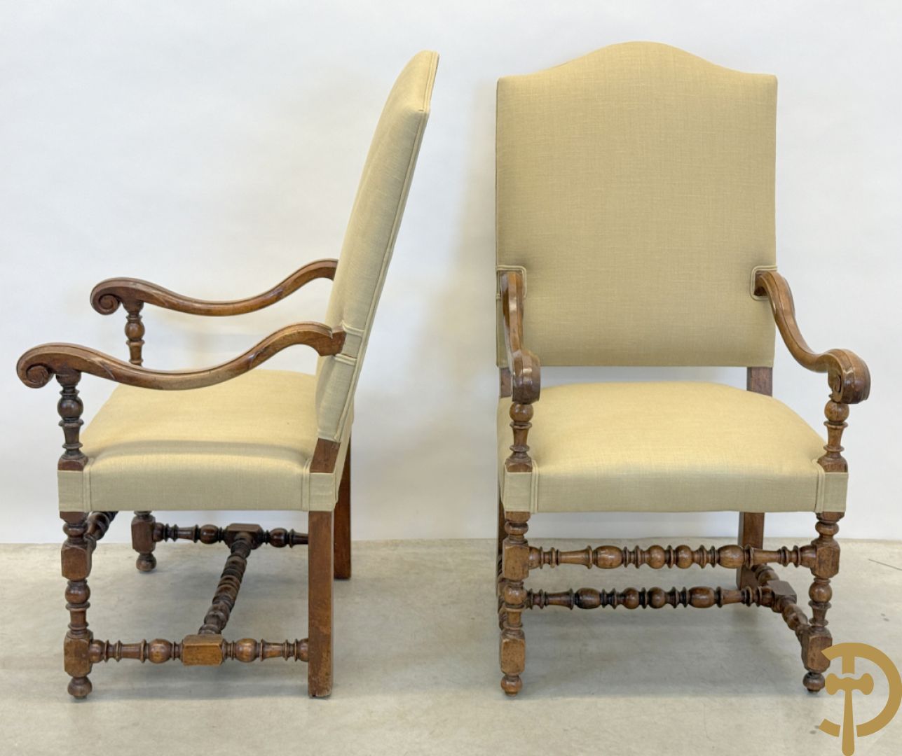 Paar notelaren Louis XVIII armzetels