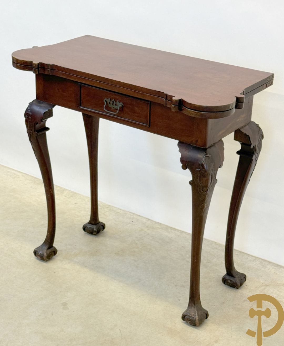 Openklapbare notelaren speeltafel met lade, op klauwepootjes, Queen Anne