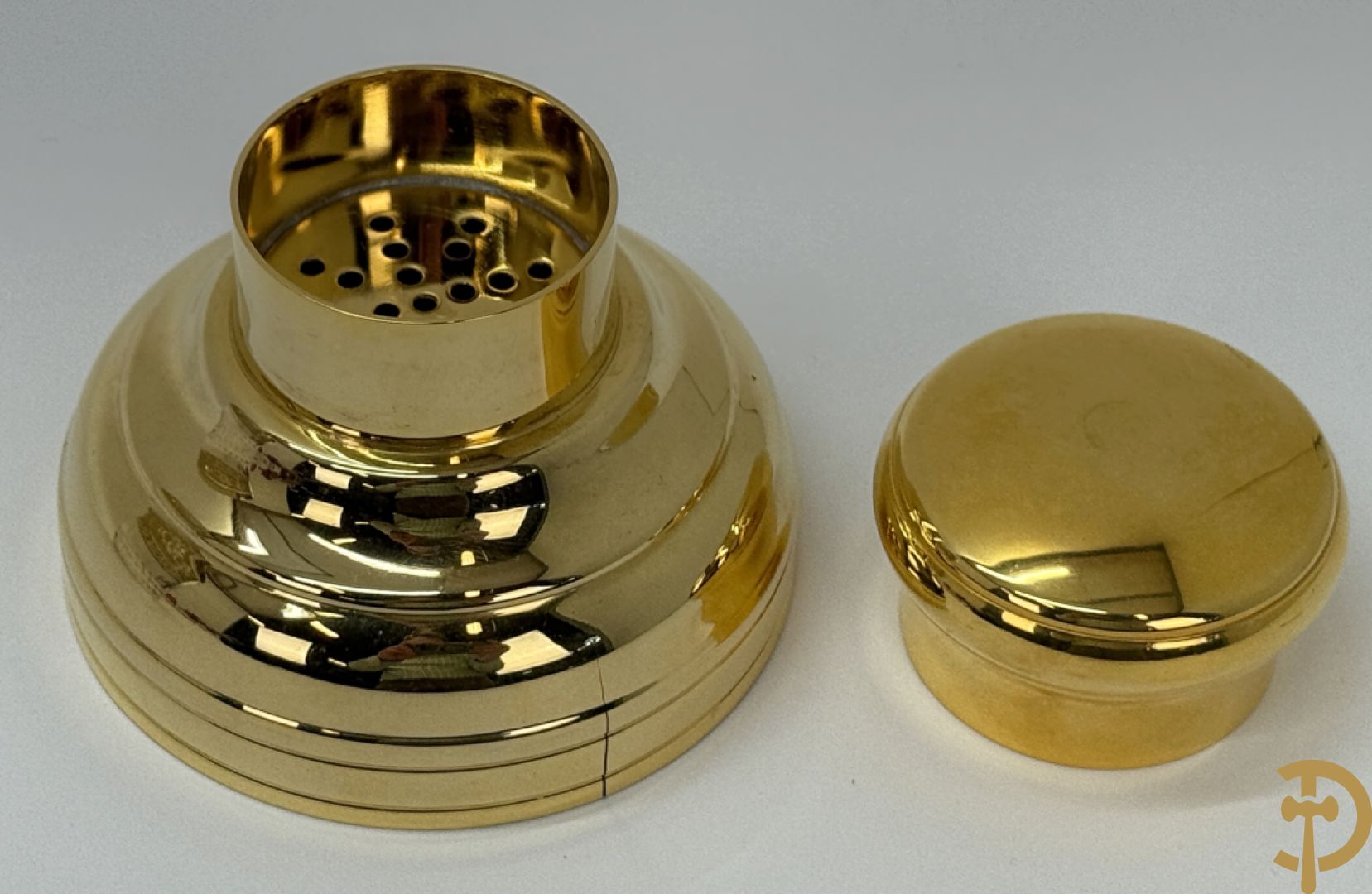 Kristallen shaker met Thistle decor, onderaan gemerkt cristallerie Saint Louis France