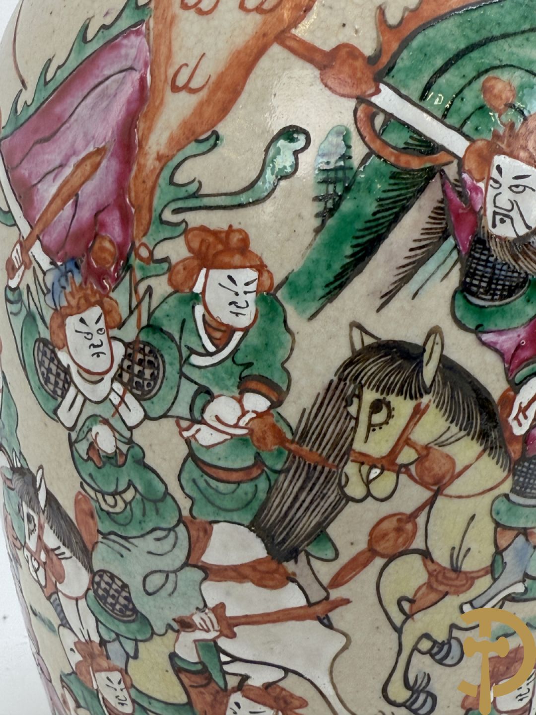 Paar Chinese Nankin vazen met krijgerdecor