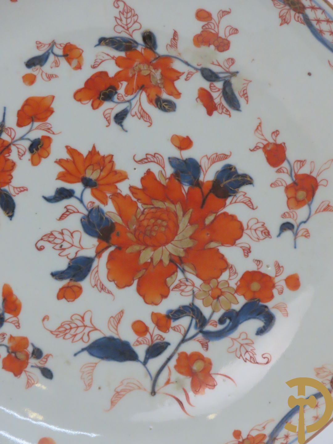 Paar Imari borden + 1 ander Imari bord + 2 Imari coupjes + Imari schoteltje