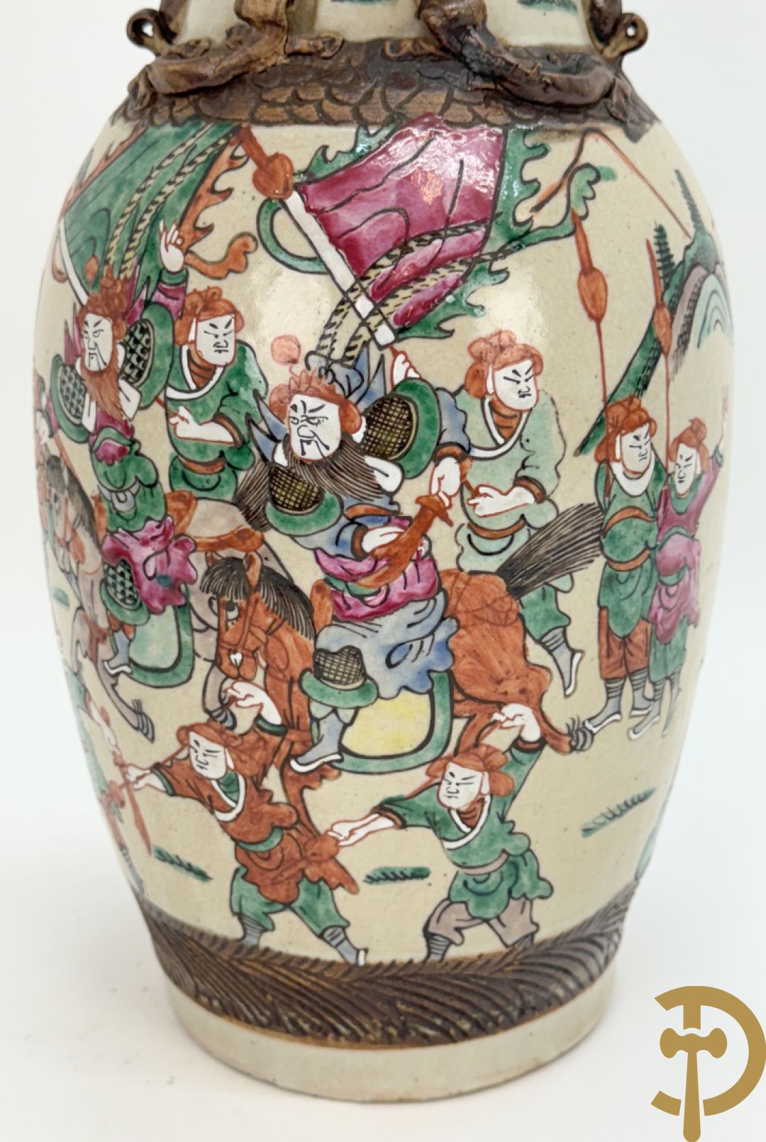 Paar Chinese Nankin vazen met krijgerdecor