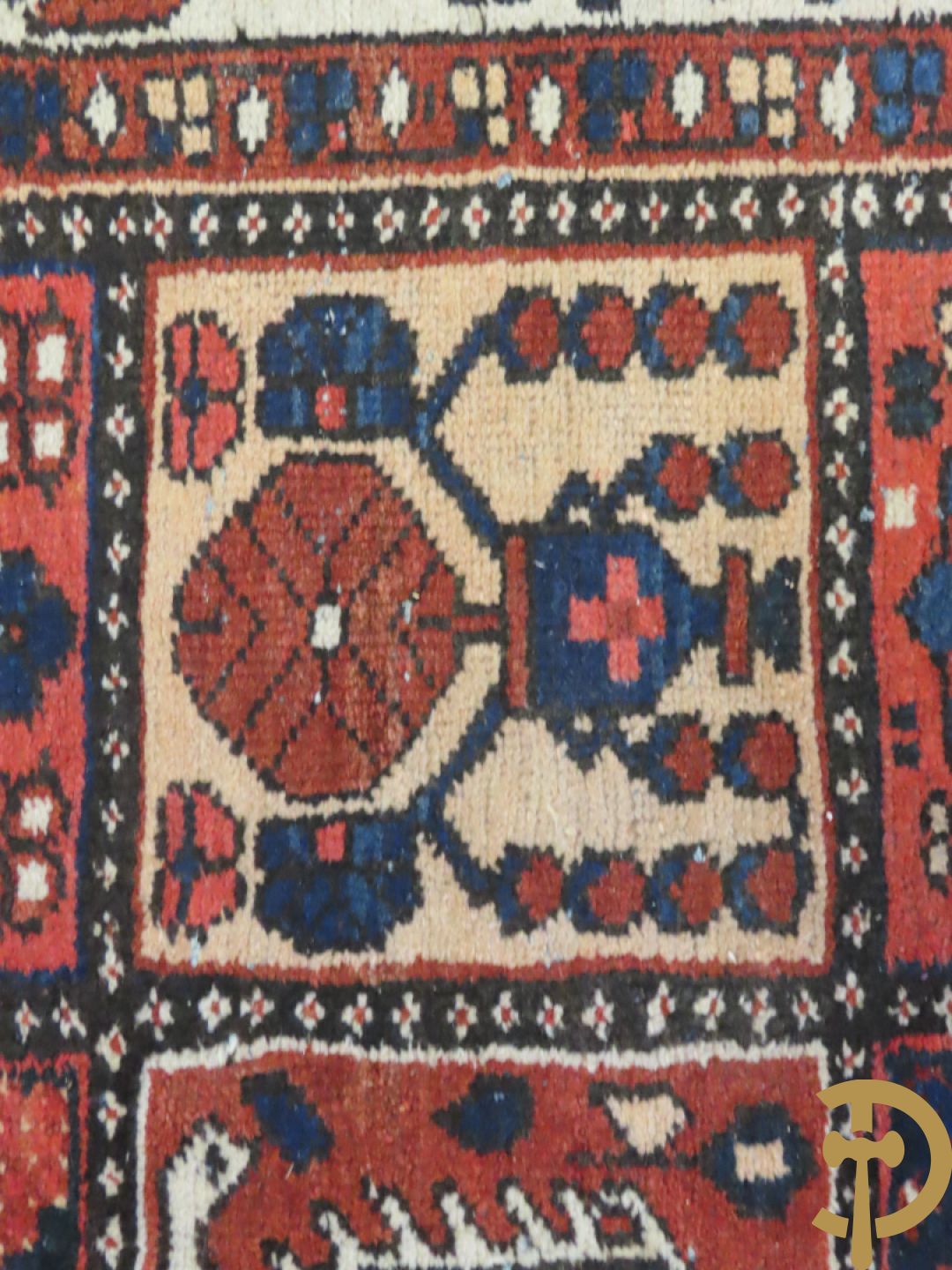 Oosters handgeknoopt tapijt met patronen + Oosterse handgeknoopte loper + kamelenmat