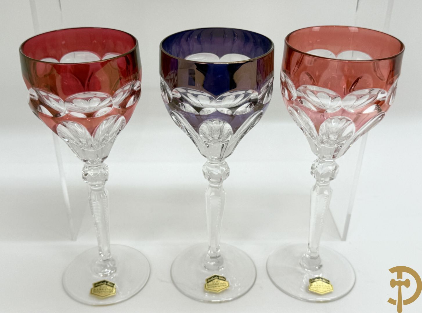 Rood kristallen Val-Saint-Lambert vaas + 6 gekleurde glazen in bleikristal