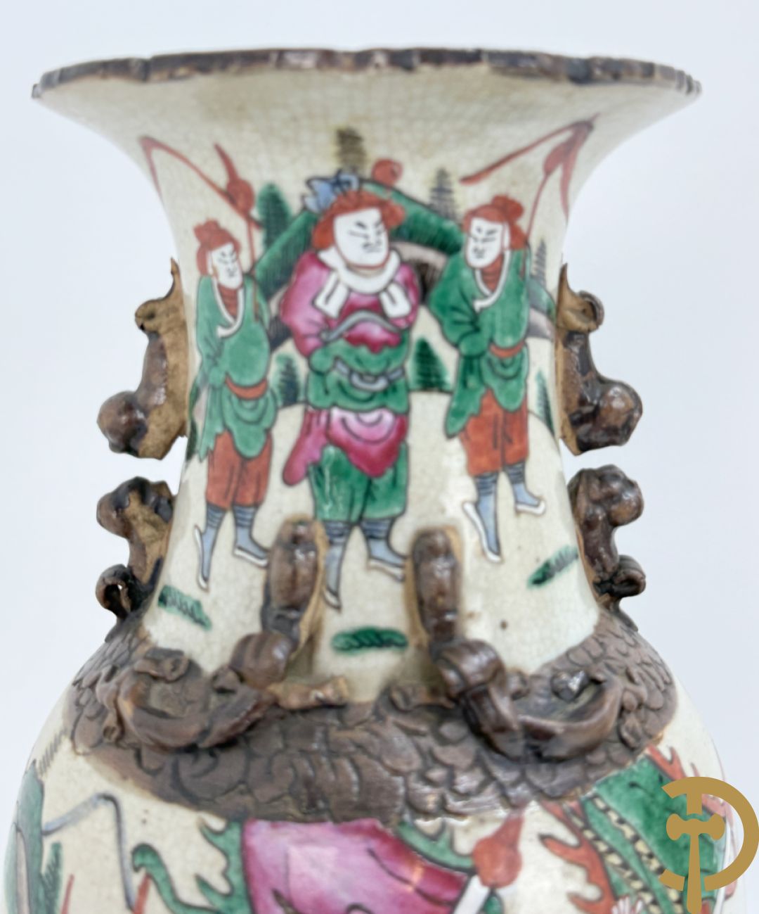 Paar Chinese Nankin vazen met krijgerdecor