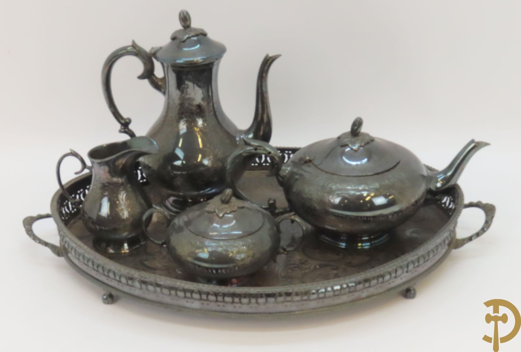 Drie verzilverde koffiestellen op plateau w.o. Wiskemann