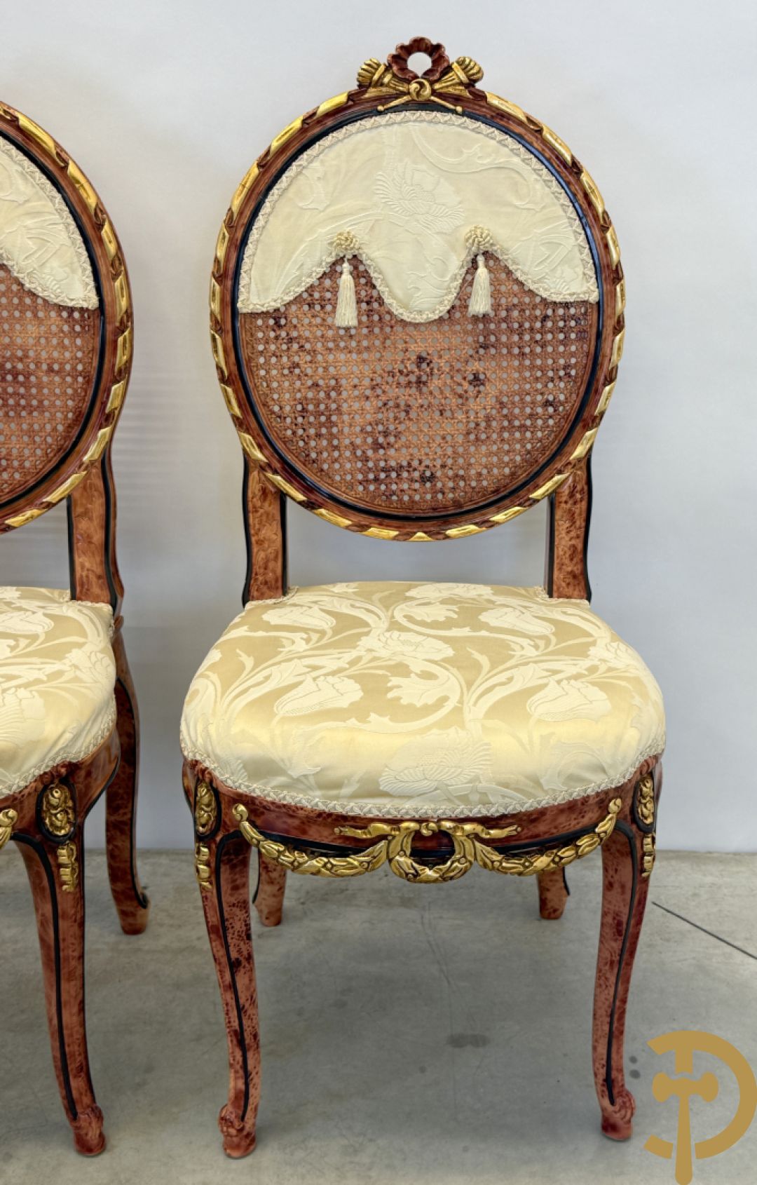 Set van 4 ovale medaillonstoelen in marbré effect met Louis XVI strik